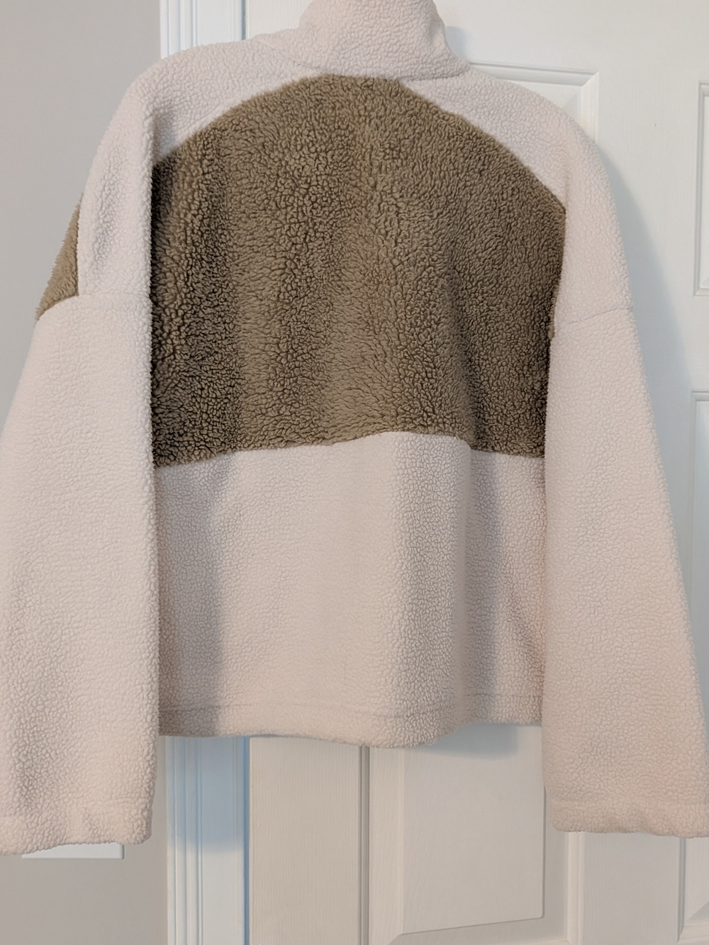 Columbia Sherpa Pullover Jacket in Cream & Tan - Picture 2 of 3